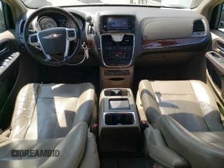 2011 Chrysler Town & Country Touring L with VIN 2A4RR8DG5BR615407, listed as a Copart auction lot 68520234 with 184,453 mi miles and Non Repairable. Bid and sale history available at DreamBid. Image 8.