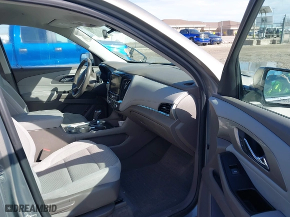 2019 Chevrolet Traverse LT Cloth with VIN 1GNEVGKW9KJ177989, listed as a IAAI auction lot 41877639 with 81,277 mi miles. Bid and sale history available at carsss.com. Image 5.
