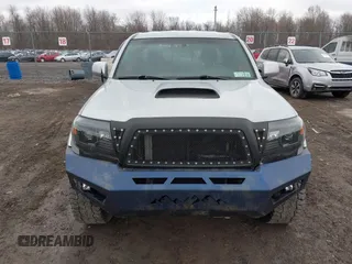 2006 Toyota Tacoma with VIN 5TEUU42N26Z153137, listed as a IAAI auction lot 41802170 with 206,156 mi miles. Bid and sale history available at carsss.com. Image 12.