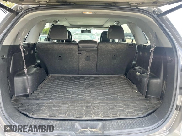 2014 Kia Sorento SX with VIN 5XYKW4A75EG548765, listed as a Copart auction lot 51165275 with 111,599 mi miles and Clean Title. Bid and sale history available at carsss.com. Image 16.