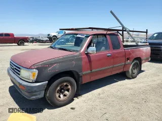 1996 Toyota T100 DX with VIN JT4TN12D8T0026550, listed as a Copart auction lot 63738484 with 459,094 mi miles and Salvage Title. Bid and sale history available at carsss.com. Image 1.