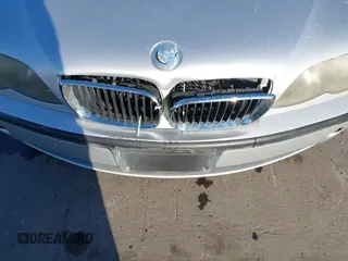 2003 BMW 3 Series 325i with VIN WBAAZ33473PH31756, listed as a IAAI auction lot 41605387 with 187,410 mi miles. Bid and sale history available at carsss.com. Image 12.