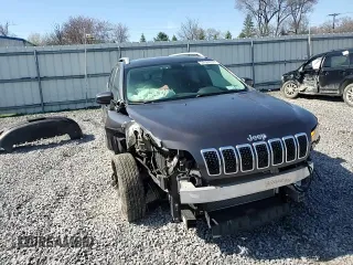 2019 Jeep Cherokee Latitude Plus with VIN 1C4PJMLB8KD233703, listed as a Copart auction lot 54084335 with 45,331 mi miles and Salvage Title. Bid and sale history available at carsss.com. Image 15.