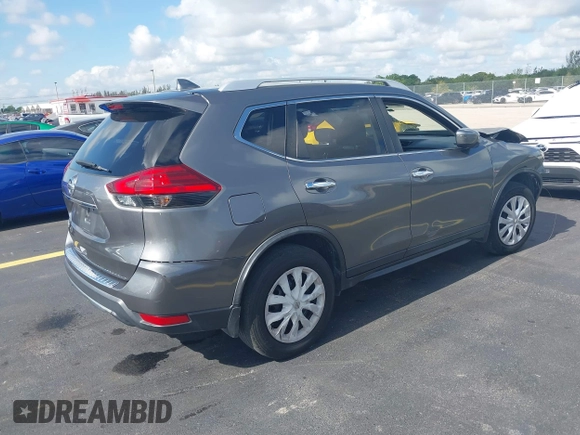 2017 Nissan Rogue SV z VIN JN8AT2MT0HW388730, wystawiony jako IAAI lot #42289935 z przebiegiem 124 943 mil mil oraz . Historia ofert i sprzedaży dostępna na DreamBid. Obrazek 4.