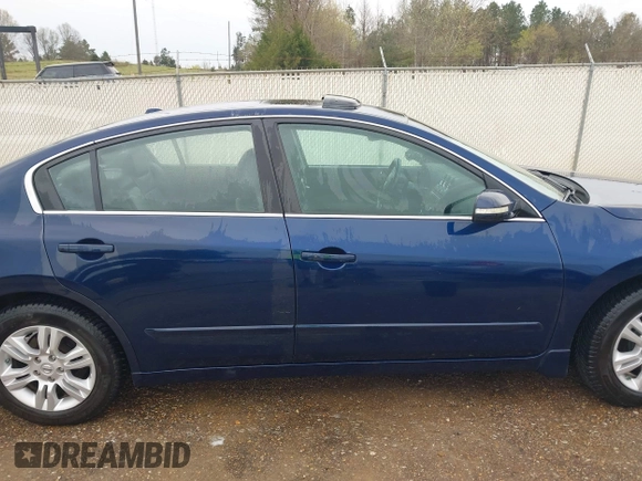 2010 Nissan Altima 2.5 S with VIN 1N4AL2AP8AC147546, listed as a IAAI auction lot 41892735 with 170,299 mi miles. Bid and sale history available at carsss.com. Image 14.