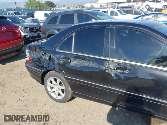 2007 Mercedes-Benz C with VIN WDBRF54J07F839688, listed as a IAAI auction lot 42157558 with 138,518 mi miles and . Bid and sale history available at DreamBid. Image 6.