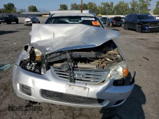 2008 Kia Spectra EX z VIN KNAFE122485540611, wystawiony jako Copart lot #56258515 z przebiegiem 197 475 mil mil oraz Szkody całkowita. Historia ofert i sprzedaży dostępna na DreamBid. Obrazek 5.