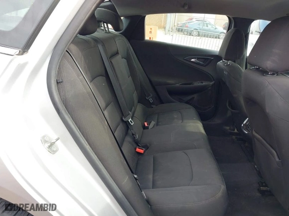 2018 Chevrolet Malibu LT with VIN 1G1ZD5ST8JF263988, listed as a IAAI auction lot 41821778 with 135,924 mi miles. Bid and sale history available at carsss.com. Image 8.