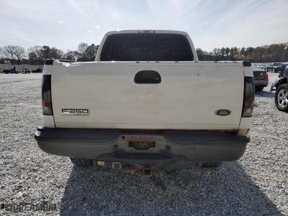 2005 Ford Super Duty F-250 XL with VIN 1FTSX21515ED11098, listed as a Copart auction lot 48137775 with 217,032 mi miles and Salvage Title. Bid and sale history available at carsss.com. Image 6.