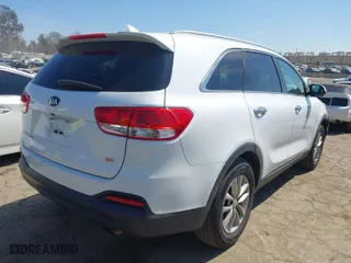 2017 Kia Sorento LX with VIN 5XYPG4A36HG239181, listed as a IAAI auction lot 41860972 with 103,588 mi miles. Bid and sale history available at carsss.com. Image 4.
