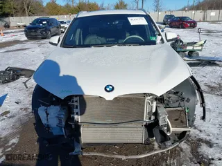 2018 BMW X1 xDrive28i with VIN WBXHT3C36J5L30217, listed as a IAAI auction lot 41237775 with 60,071 mi miles. Bid and sale history available at carsss.com. Image 12.