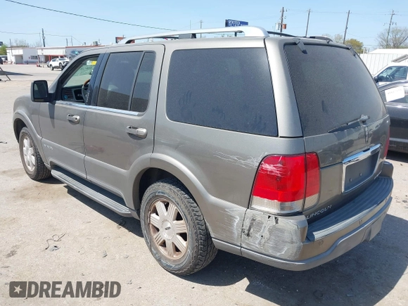 2004 Lincoln Aviator Luxury z VIN 5LMEU68H74ZJ01196, wystawiony jako IAAI lot #41853470 z przebiegiem 102 112 mil mil oraz . Historia ofert i sprzedaży dostępna na DreamBid. Obrazek 3.