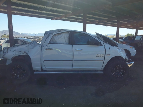 2015 Ram 1500 Big Horn z VIN 1C6RR7LT6FS725845, wystawiony jako IAAI lot #41837433 z przebiegiem 90 826 mil mil oraz . Historia ofert i sprzedaży dostępna na DreamBid. Obrazek 13.