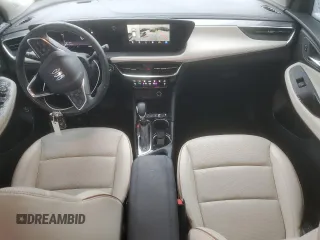 2024 Buick Encore GX Avenir z VIN KL4AMGSL9RB019571, wystawiony jako Copart lot #87971905 z przebiegiem 17 848 mil mil oraz Szkoda całkowita • Salvage title. Historia ofert i sprzedaży dostępna na DreamBid. Obrazek 8.