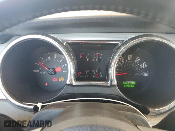 2005 Ford Mustang Deluxe z VIN 1ZVFT80N655102311, wystawiony jako Copart lot #64071685 z przebiegiem 147 413 mil mil oraz Szkoda całkowita • Salvage title. Historia ofert i sprzedaży dostępna na DreamBid. Obrazek 9.