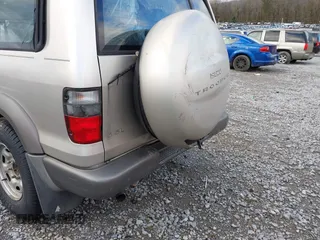 2000 Isuzu Trooper S z VIN JACDS58X5Y7J16368, wystawiony jako IAAI lot #41020912 z przebiegiem 292 052 mil mil oraz . Historia ofert i sprzedaży dostępna na DreamBid. Obrazek 6.