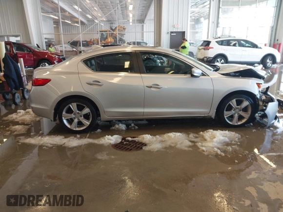 2015 Acura ILX with VIN 19VDE1F30FE008876, listed as a IAAI auction lot 41256469 with 99,061 mi miles. Bid and sale history available at carsss.com. Image 13.