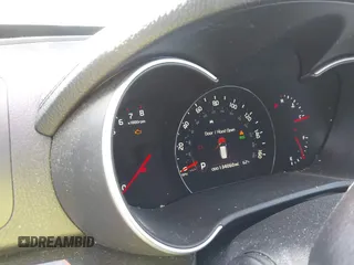 2015 Kia Sorento SX with VIN 5XYKWDA70FG565779, listed as a IAAI auction lot 41675010 with 134,060 mi miles. Bid and sale history available at carsss.com. Image 7.