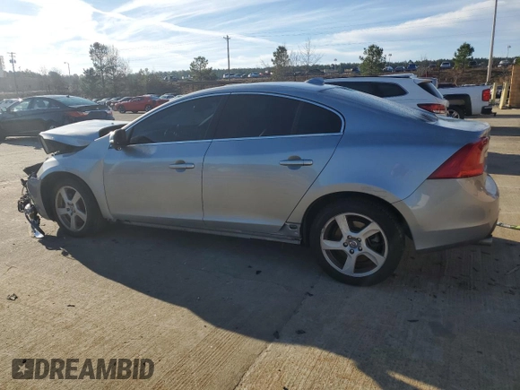 2013 Volvo S60 T5 with VIN YV1612FH8D2185774, listed as a Copart auction lot 46322195 with 60,560 mi miles and Salvage Title. Bid and sale history available at carsss.com. Image 2.