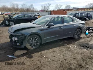 2024 Hyundai Sonata SEL z VIN KMHL64JAXRA379814, wystawiony jako Copart lot #46721485 z przebiegiem 6 413 mil mil oraz Szkoda całkowita • Salvage title. Historia ofert i sprzedaży dostępna na DreamBid. Obrazek 1.