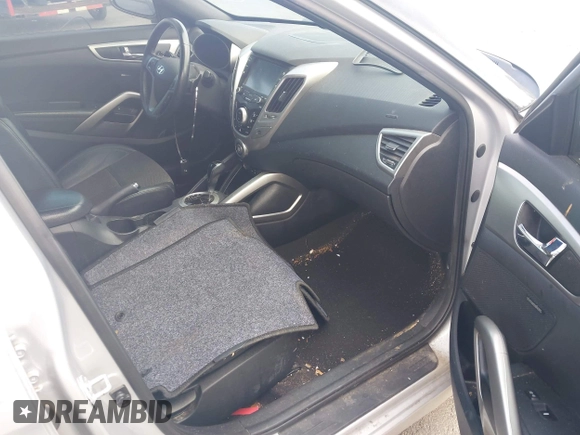 2016 Hyundai Veloster with VIN KMHTC6AD8GU301395, listed as a IAAI auction lot 42634620 with 115,551 mi miles and . Bid and sale history available at DreamBid. Image 5.