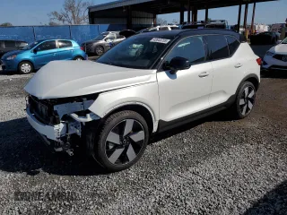 2024 Volvo XC40 Plus z VIN YV4ER3XL3R2240719, wystawiony jako Copart lot #43649755 z przebiegiem 1281 mil mil oraz Szkoda całkowita • Salvage title. Historia ofert i sprzedaży dostępna na DreamBid. Obrazek 1.