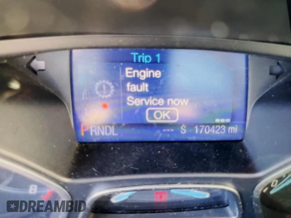 2013 Ford Focus SE z VIN 1FADP3F24DL306944, wystawiony jako Copart lot #47804695 z przebiegiem 170 423 mil mil oraz Nie do naprawy • Non repairable. Historia ofert i sprzedaży dostępna na DreamBid. Obrazek 9.