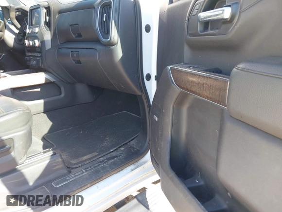 2020 GMC Sierra 1500 Denali with VIN 3GTU9FET8LG287861, listed as a IAAI auction lot 40678227 with 155,333 mi miles and . Bid and sale history available at carsss.com. Image 5.