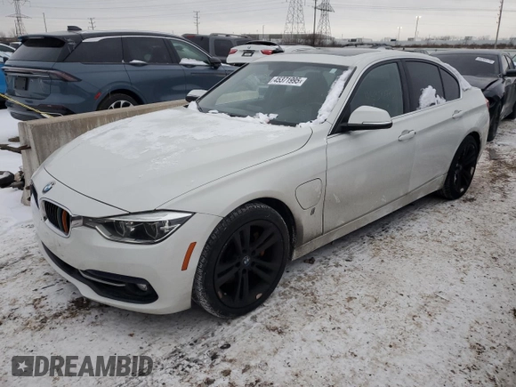 2018 BMW 3 Series 330e iPerformance with VIN WBA8E1C54JA167505, listed as a Copart auction lot 45371995 with 131,486 mi miles and Clean Title. Bid and sale history available at carsss.com. Image 1.