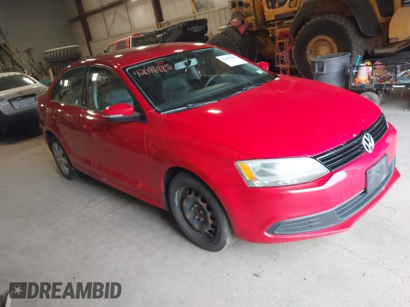 2014 Volkswagen Jetta SE z VIN 3VWD17AJ5EM249216, wystawiony jako IAAI lot #42096885 z przebiegiem 188 166 mil mil oraz . Historia ofert i sprzedaży dostępna na DreamBid. Obrazek 1.
