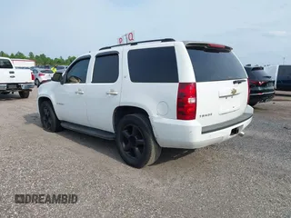 2007 Chevrolet Tahoe LS with VIN 1GNFC13J97R109226, listed as a IAAI auction lot 42304983 with 348,630 mi miles and . Bid and sale history available at DreamBid. Image 3.