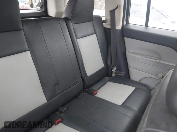 2007 Jeep Patriot Sport с VIN 1J8FF28W77D396064, выставлен на аукционе IAAI как лот 42247274 с пробегом 128 455 миль миль и . История ставок и продаж доступна на DreamBid. Изображение 8.
