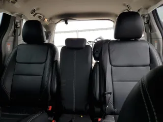 2017 Toyota Sienna SE with VIN 5TDXZ3DC5HS858275, listed as a Copart auction lot 53954505 with 38,870 mi miles and Salvage title. Bid and sale history available at DreamBid. Image 10.