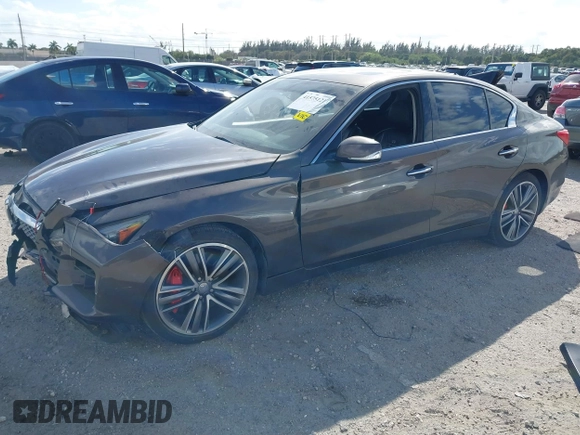 2014 Infiniti Q50 with VIN JN1BV7AP8EM679470, listed as a IAAI auction lot 41575121 with 84,880 mi miles. Bid and sale history available at carsss.com. Image 2.
