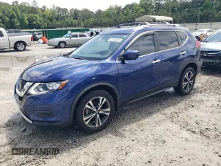 2020 Nissan Rogue SV z VIN JN8AT2MT2LW003743, wystawiony jako Copart lot #58716285 z przebiegiem 99 395 mil mil oraz Szkoda całkowita • Salvage title. Historia ofert i sprzedaży dostępna na DreamBid. Obrazek 1.