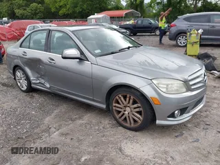 2008 Mercedes-Benz C 300 Sport z VIN WDDGF54X78R014721, wystawiony jako IAAI lot #42276415 z przebiegiem 188 000 mil mil oraz . Historia ofert i sprzedaży dostępna na DreamBid. Obrazek 1.
