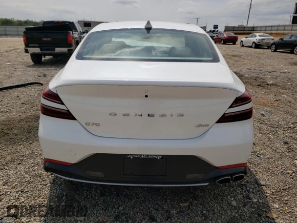 2023 Genesis G70 2.0T z VIN KMTG34TA6PU131925, wystawiony jako Copart lot #52611895 z przebiegiem 30 474 mil mil oraz Szkody całkowita. Historia ofert i sprzedaży dostępna na DreamBid. Obrazek 6.