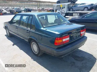 1995 Volvo 900 с VIN YV1JS8313S1197383, выставлен на аукционе IAAI как лот 41877807 с пробегом 140 298 миль миль и . История ставок и продаж доступна на DreamBid. Изображение 3.