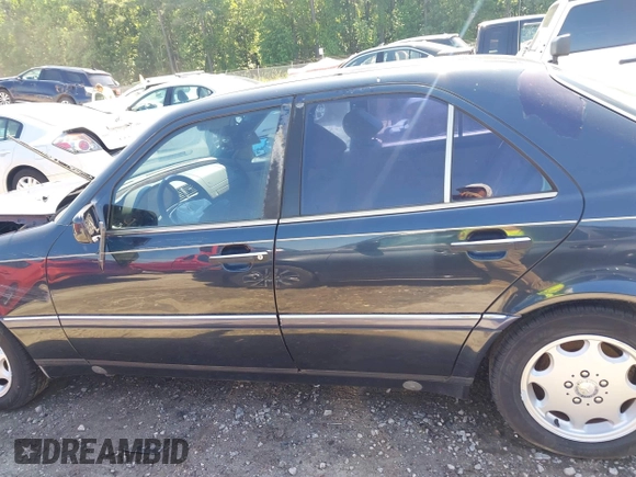 1996 Mercedes-Benz C 230/260/280/320 with VIN WDBHA28E2TF372452, listed as a IAAI auction lot 42457010 with Not provided miles and . Bid and sale history available at DreamBid. Image 14.