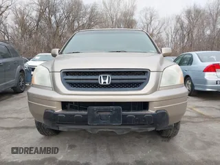 2005 Honda Pilot EX-L with VIN 5FNYF18505B040059, listed as a IAAI auction lot 41656782 with 234,723 mi miles. Bid and sale history available at carsss.com. Image 6.