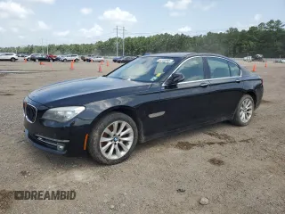 2015 BMW 7 Series 740i z VIN WBAYA6C53FGK16514, wystawiony jako Copart lot #62122595 z przebiegiem 151 258 mil mil oraz Szkoda całkowita • Salvage title. Historia ofert i sprzedaży dostępna na DreamBid. Obrazek 1.
