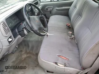 1998 GMC Sierra 1500 with VIN 1GTGC24R0WZ541659, listed as a Copart auction lot 86654274 with 170,193 mi miles and Clean Title. Bid and sale history available at DreamBid. Image 7.