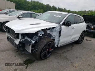 2022 Jaguar F-Pace SVR z VIN SADCZ2EE3NA698726, wystawiony jako Copart lot #52883683 z przebiegiem 3 355 mil mil oraz Czysty tytuł • Clean title. Historia ofert i sprzedaży dostępna na DreamBid. Obrazek 1.