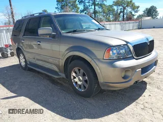 2003 Lincoln Navigator Ultimate with VIN 5LMFU27R43LJ47108, listed as a IAAI auction lot 41711964 with 127,250 mi miles. Bid and sale history available at carsss.com. Image 1.
