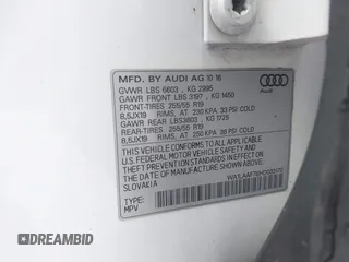 2017 Audi Q7 Premium Plus with VIN WA1LAAF78HD033170, listed as a IAAI auction lot 42212382 with 101,904 mi miles. Bid and sale history available at carsss.com. Image 9.