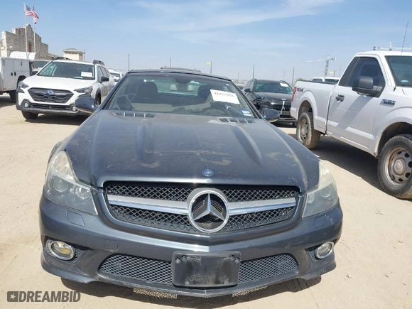 2009 Mercedes-Benz SL-Class V8 with VIN WDBSK71F39F155438, listed as a IAAI auction lot 41835926 with 1 mi miles. Bid and sale history available at carsss.com. Image 13.