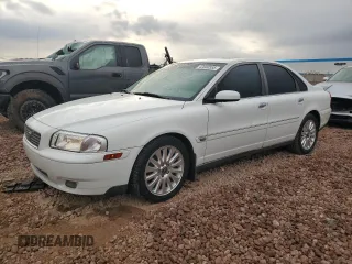2006 Volvo S80 with VIN YV1TS592061445909, listed as a Copart auction lot 42800555 with 198,600 mi miles and Salvage Title. Bid and sale history available at carsss.com. Image 1.