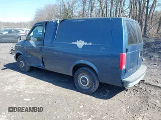 1998 Chevrolet Astro Cargo Van with VIN 1GCDM19W1WB194599, listed as a IAAI auction lot 41771541 with 178,607 mi miles. Bid and sale history available at carsss.com. Image 3.