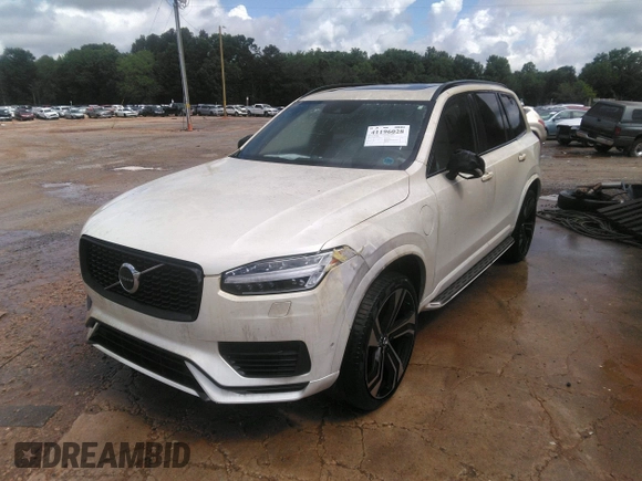 2022 Volvo XC90 R-Design with VIN YV4BR0CM1N1808448, listed as a IAAI auction lot 41196028 with 42,062 mi miles and . Bid and sale history available at DreamBid. Image 6.
