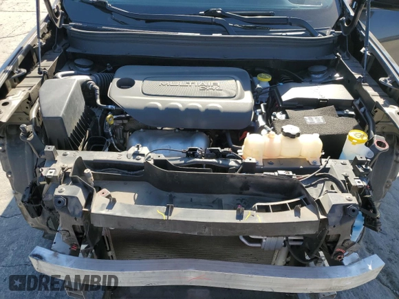 2019 Jeep Cherokee Limited with VIN 1C4PJLDB0KD487933, listed as a Copart auction lot 52788155 with 125,083 mi miles and Salvage title. Bid and sale history available at DreamBid. Image 14.